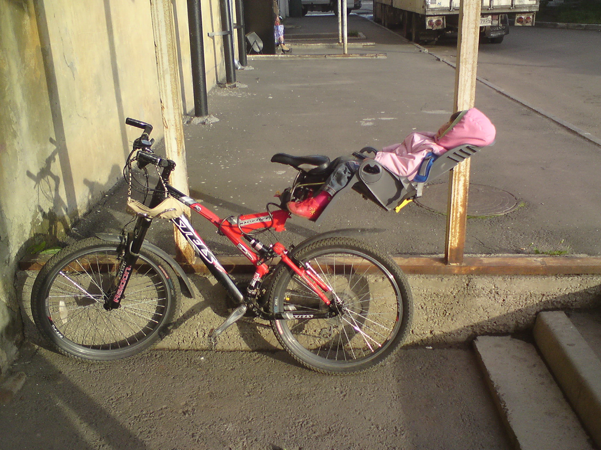 Детское кресло на велосипед стелс фокус